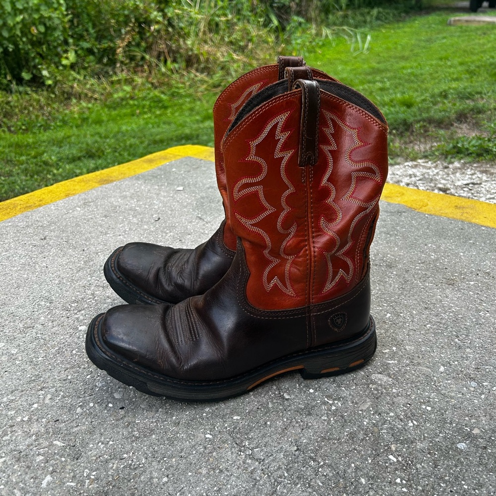 ARIAT Booth size 9.5